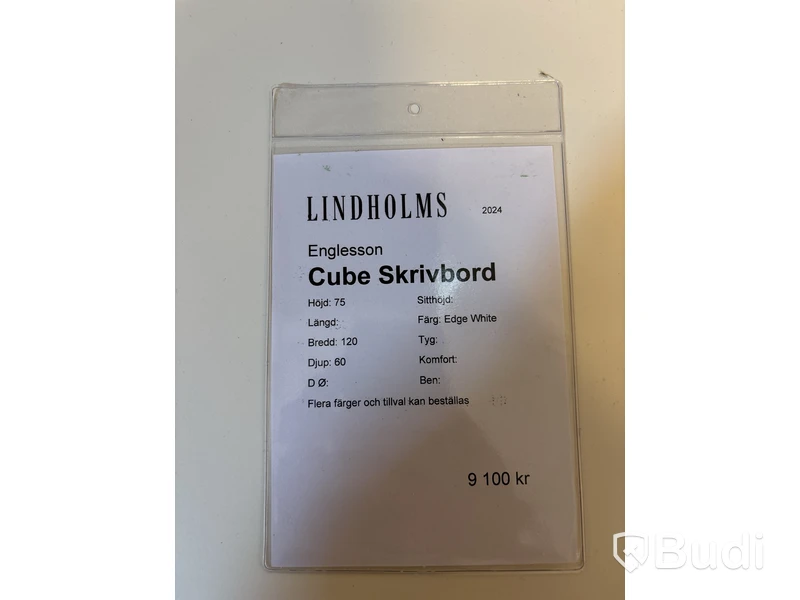Skrivbord  Engelsson Cube inkl. vägghylla. Totalt ord. pris inkl. moms: ca 11 375 kr