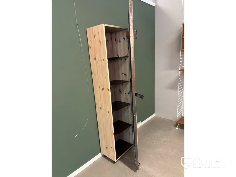 Skåp Källemo, Ord. pris inkl. moms: ca 40 000 kr