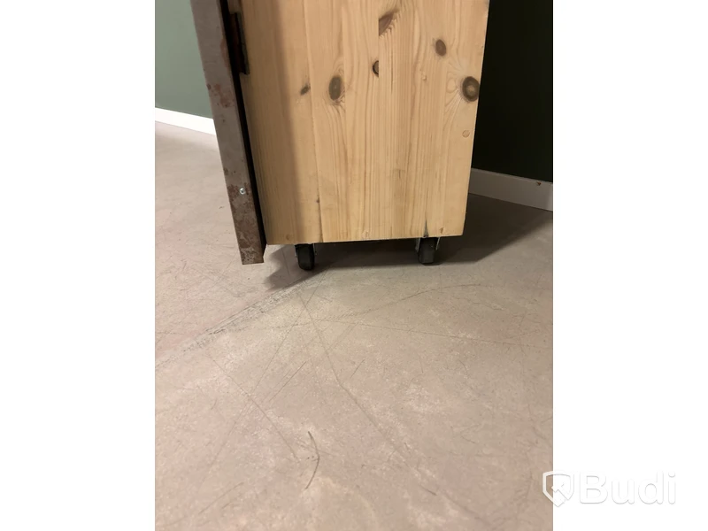 Skåp Källemo, Ord. pris inkl. moms: ca 40 000 kr