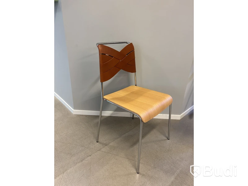 Stol Design House Stockholm . Ord. pris inkl. moms: ca 4975 kr