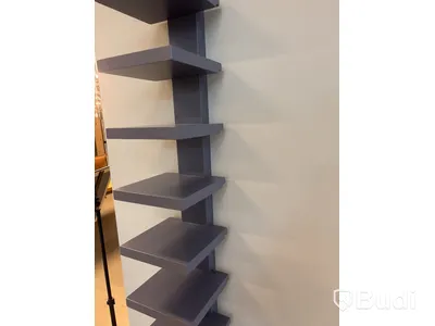 Hylla  Källemo pilaster. Ord. pris inkl. moms: ca 8 550 kr