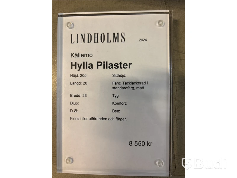 Hylla  Källemo pilaster. Ord. pris inkl. moms: ca 8 550 kr