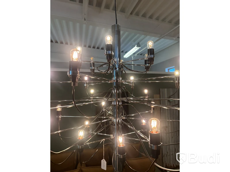 Taklampa Halo chandelier, Ord. pris inkl. moms: ca 21 350 kr