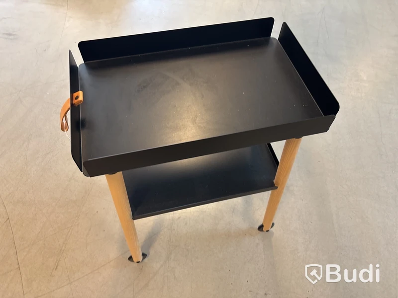 Serveringsbord Ord. pris inkl. moms: ca 4965 kr