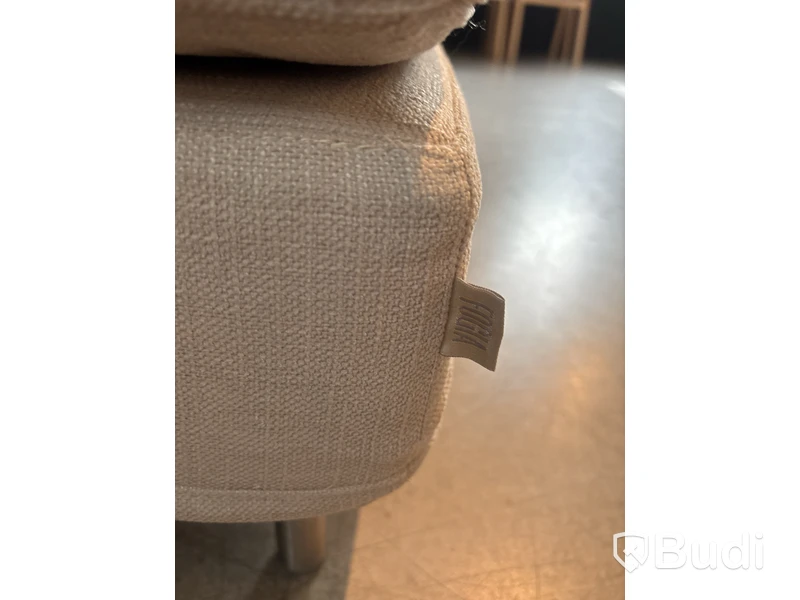 Fotpall Fogia. Ord. pris inkl. moms: ca 11 000 kr