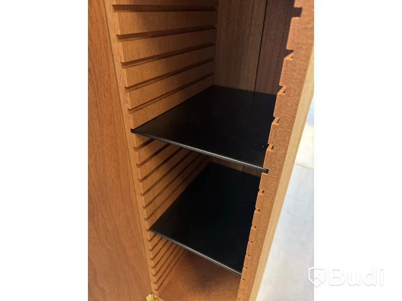 Skåp Källemo. Ord. pris inkl. moms: ca 33 950 kr