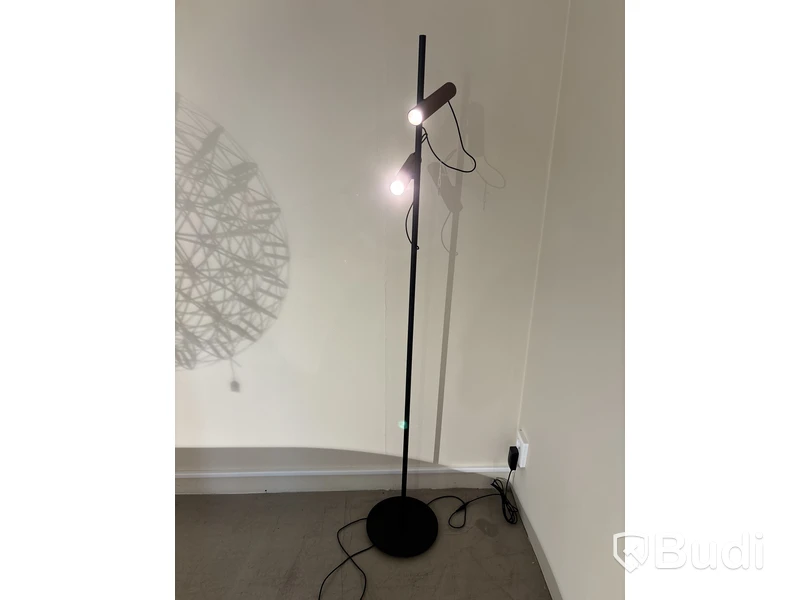 Golvlampa Spirit F1. Ord. pris inkl. moms: ca 8025 kr