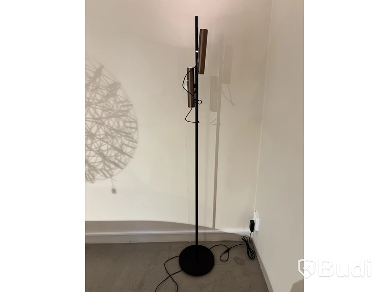 Golvlampa Spirit F1. Ord. pris inkl. moms: ca 8025 kr