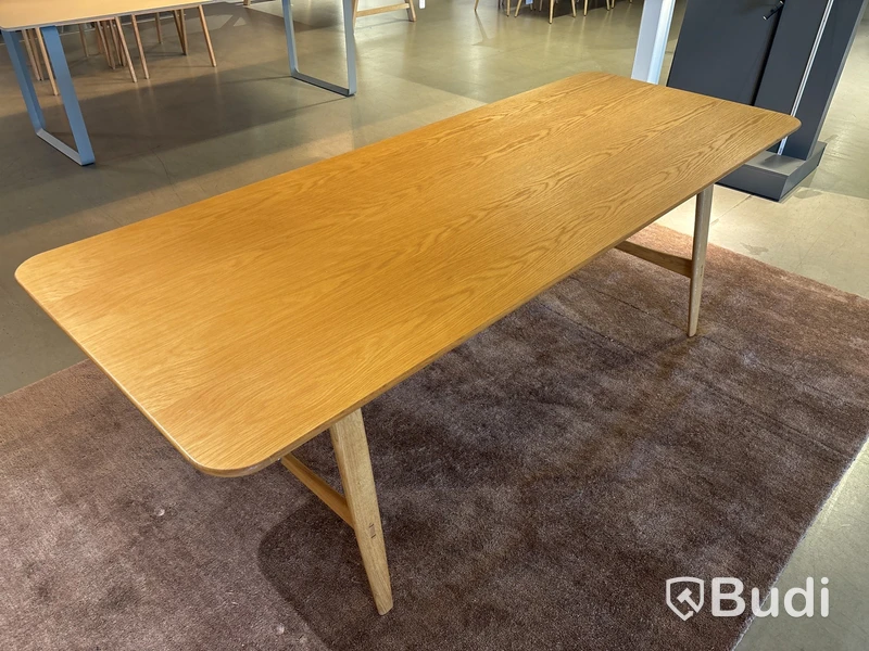 Matbord Carl Hansen Hunting Table. Ord. pris inkl. moms: ca 41 144 kr