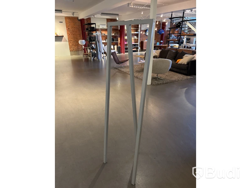 Klädhängare. Ord. pris inkl. moms: ca 2120 kr