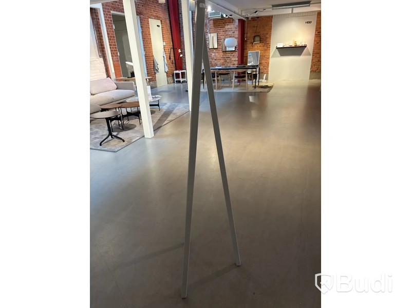 Klädhängare. Ord. pris inkl. moms: ca 2120 kr