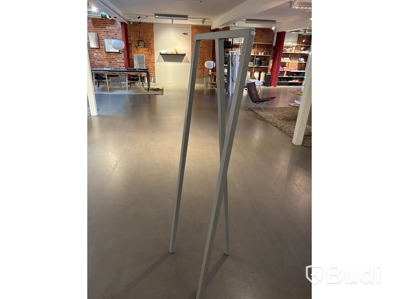 Klädhängare. Ord. pris inkl. moms: ca 2120 kr