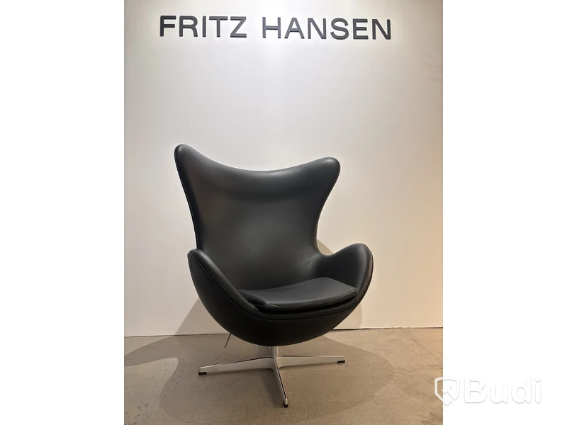 Fåtölj Egg Fritz Hansen. Ord. pris inkl. moms: ca 130 499 kr