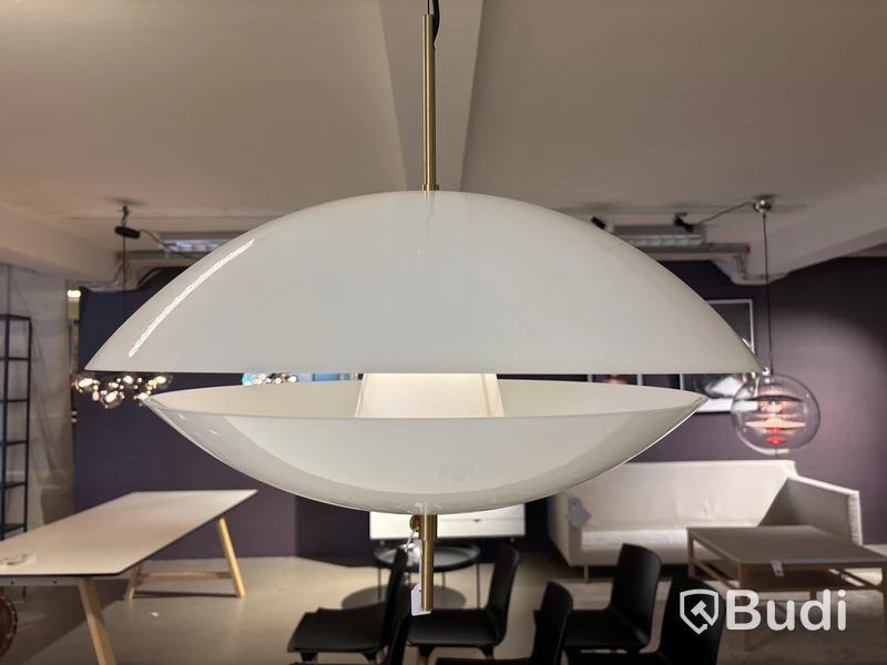Taklampa Fritz Hansen, Clam Ord. pris inkl. moms: ca 27 999kr