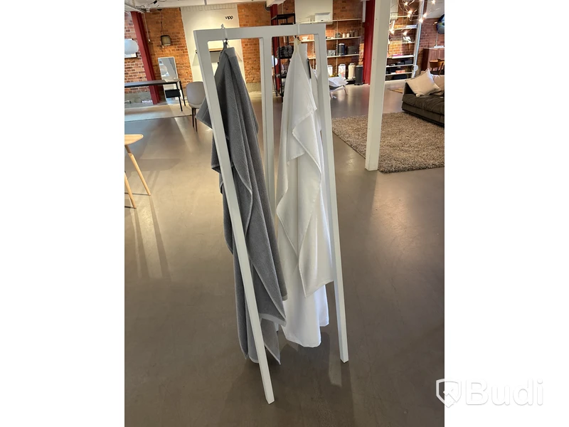 Klädhängare Hay Loop Stand Hall Vit Ord. pris inkl. moms: ca 3049kr