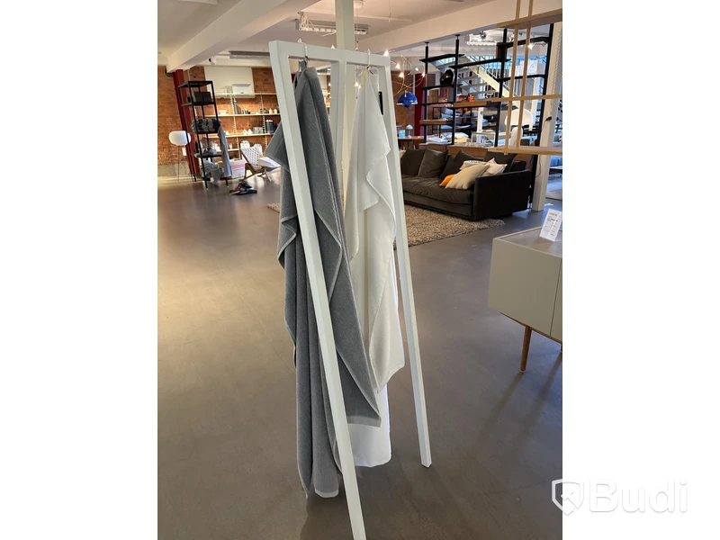 Klädhängare Hay Loop Stand Hall Vit Ord. pris inkl. moms: ca 3049kr