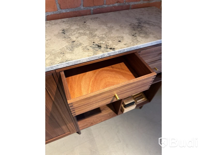 Byrå, Atbo Ord. pris inkl. moms: ca  48 000 kr
