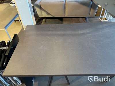 2 st. Bord, ord. Pris inkl. Moms: ca 3 000 kr