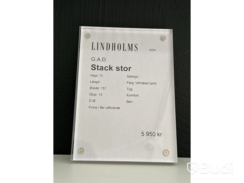 Vägghylla G.A.D. Stack. Ord. inkl. moms: ca  5 950 kr