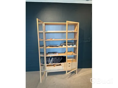 Vitrinskåp med lådor G.A.D, Stelor. Ord. pris inkl. moms: ca 53 900 kr