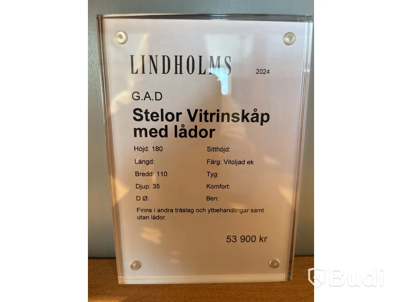 Vitrinskåp med lådor G.A.D, Stelor. Ord. pris inkl. moms: ca 53 900 kr