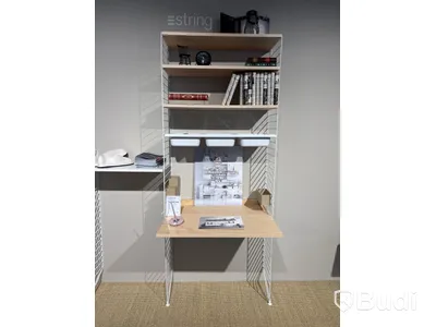 Hyllsystem med skrivbord String. Ord. pris inkl. moms: ca 4000 kr