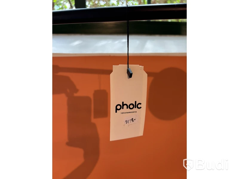 Vägglampa Pholc, svart. Ord. pris inkl. moms: ca 5995 kr.