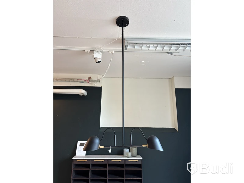 Taklampa Tvåarmad. Ord. pris inkl. moms: ca 10 659 kr