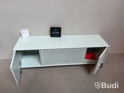 TV-bänk Montana. Ord. pris inkl. moms: ca 19 459 kr
