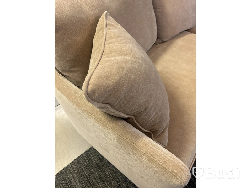 Soffa Ord. Sits, pris inkl. moms: ca 25 000 kr