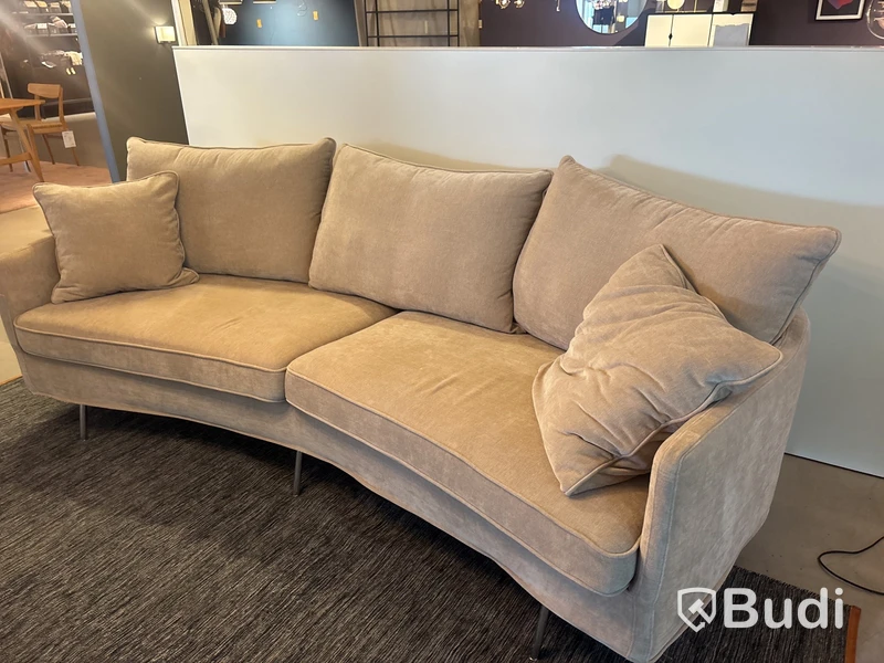 Soffa Ord. Sits, pris inkl. moms: ca 25 000 kr