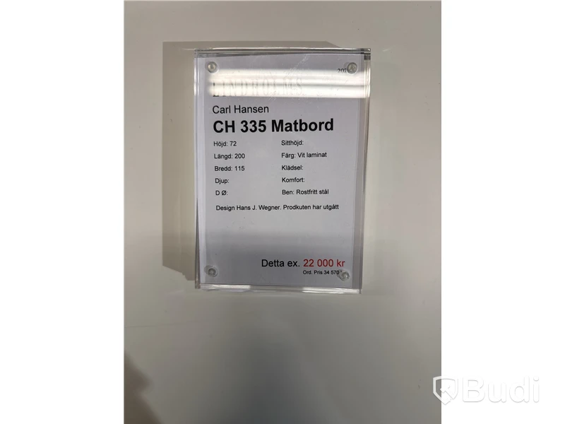 Matbord Carl Hansen CH335. Ord. pris inkl. moms: ca 34 570 kr