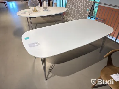 Matbord Haslev. Ord. pris inkl. moms: ca 14 700 kr