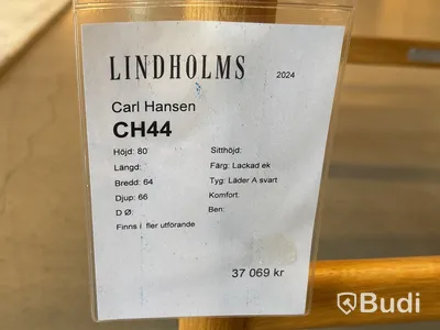 Fåtölj Carl Hansen CH44. Ord. pris inkl. moms ca 37 069 kr