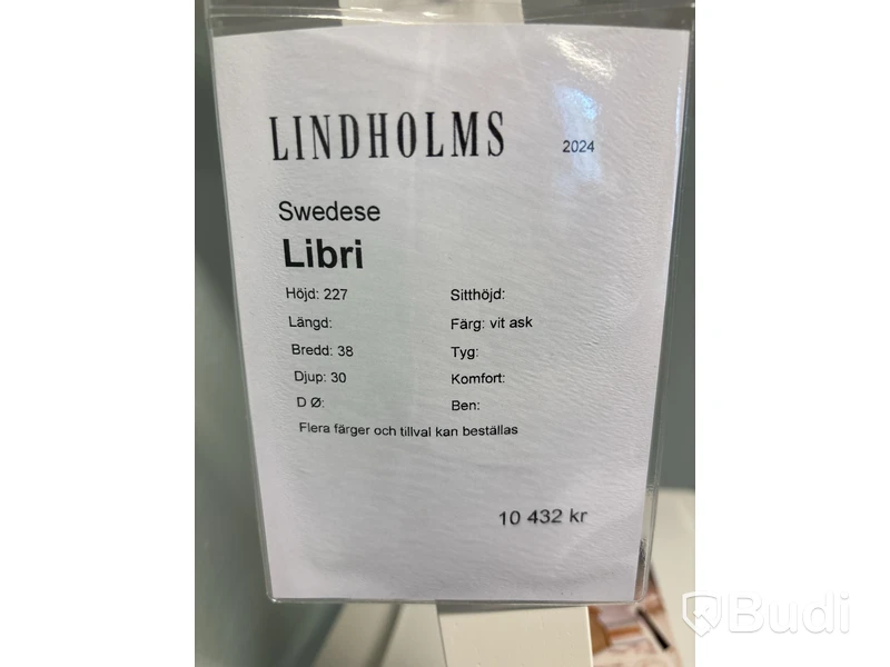Bokhylla Swedese Libri. Ord. pris inkl. moms: ca 10 432 kr