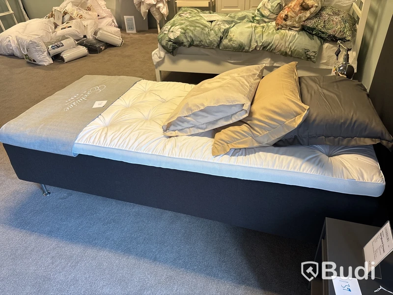 Säng Elite Ord. pris inkl. moms: ca 13 000 kr