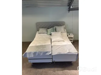 2 st. sängar Elite Exclusive, elektrisk justerbar. Ord. pris inkl. moms: ca 60 000 kr