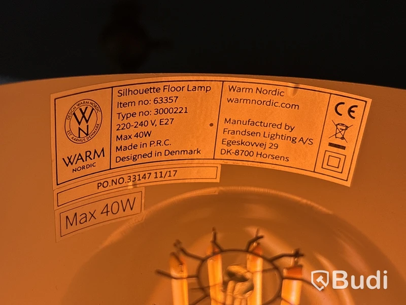 Golvlampa Silhouette Svend-Aage Holm-Sørensen. Ord. pris inkl. moms: ca 11 999 kr