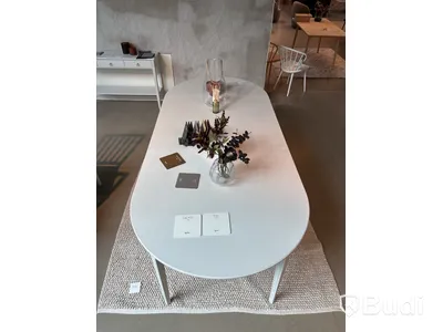 Bord Engelsson, Ord. pris inkl. moms: ca 16 600 kr
