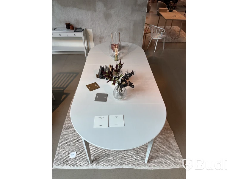 Bord Engelsson, Ord. pris inkl. moms: ca 16 600 kr