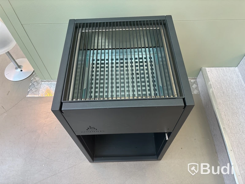 Utomhusgrill, RÖSHULTS Ord. pris inkl. moms: ca 18 000 kr