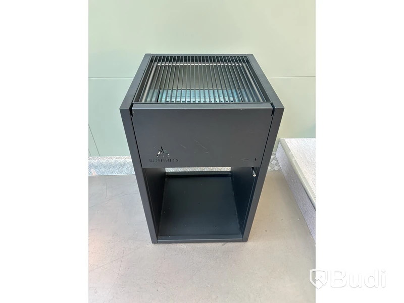 Utomhusgrill, RÖSHULTS Ord. pris inkl. moms: ca 18 000 kr