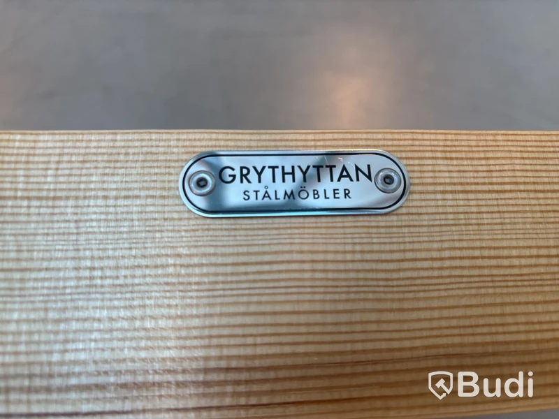 3 st. Trästolar Grythyttan A2, Totalt ord. pris inkl. moms: ca 13 500 kr