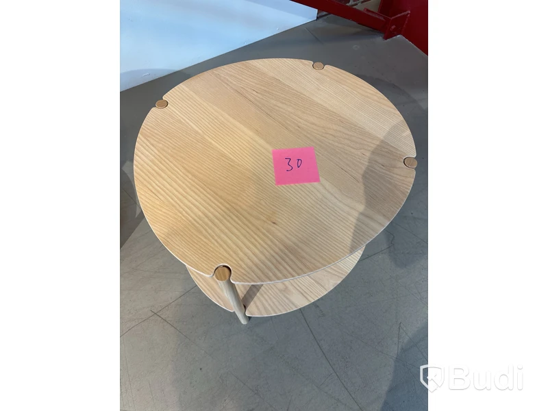 Soffbord DUX. Ord. pris inkl. moms: ca 10 980 kr