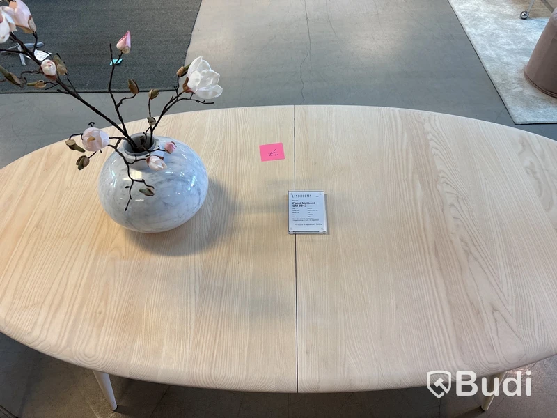 Matbord Point GM 9942. Ord. pris inkl. moms: ca  45 340 kr