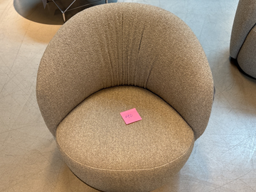 Fåtölj Wedelbo Ovata. Ord. pris inkl. moms: ca 16 795 kr