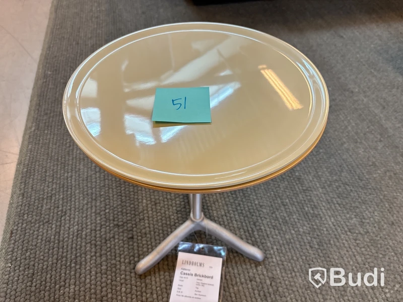 Brickbord Källemo Cassis. Ord. pris inkl. moms: ca 9800 kr