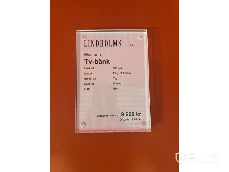 TV-bänk Montana. Ord. pris inkl. moms: ca 9600 kr