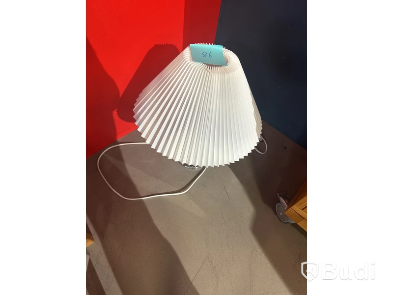 Bordslampa Le Klint. Ord. pris inkl. moms: ca 7000 kr
