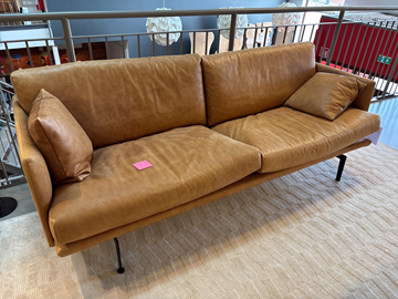 Soffa Bröderna Andersson Electra 3,5-sits. Ord. pris inkl. moms: ca 38 630 kr